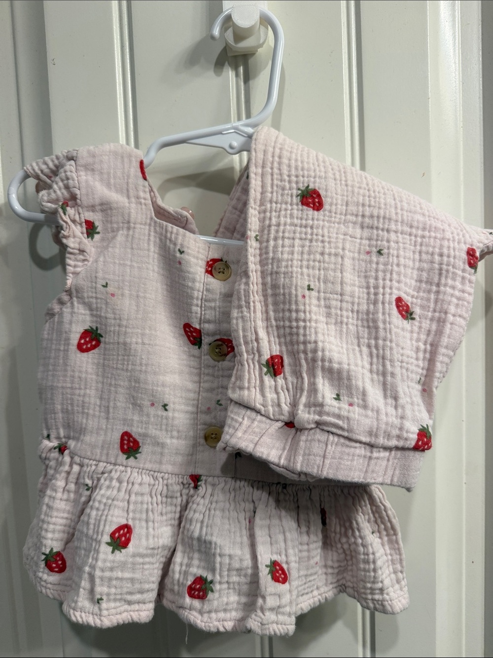 Kids Strawberry Muslin Matching Set in Light Pink
